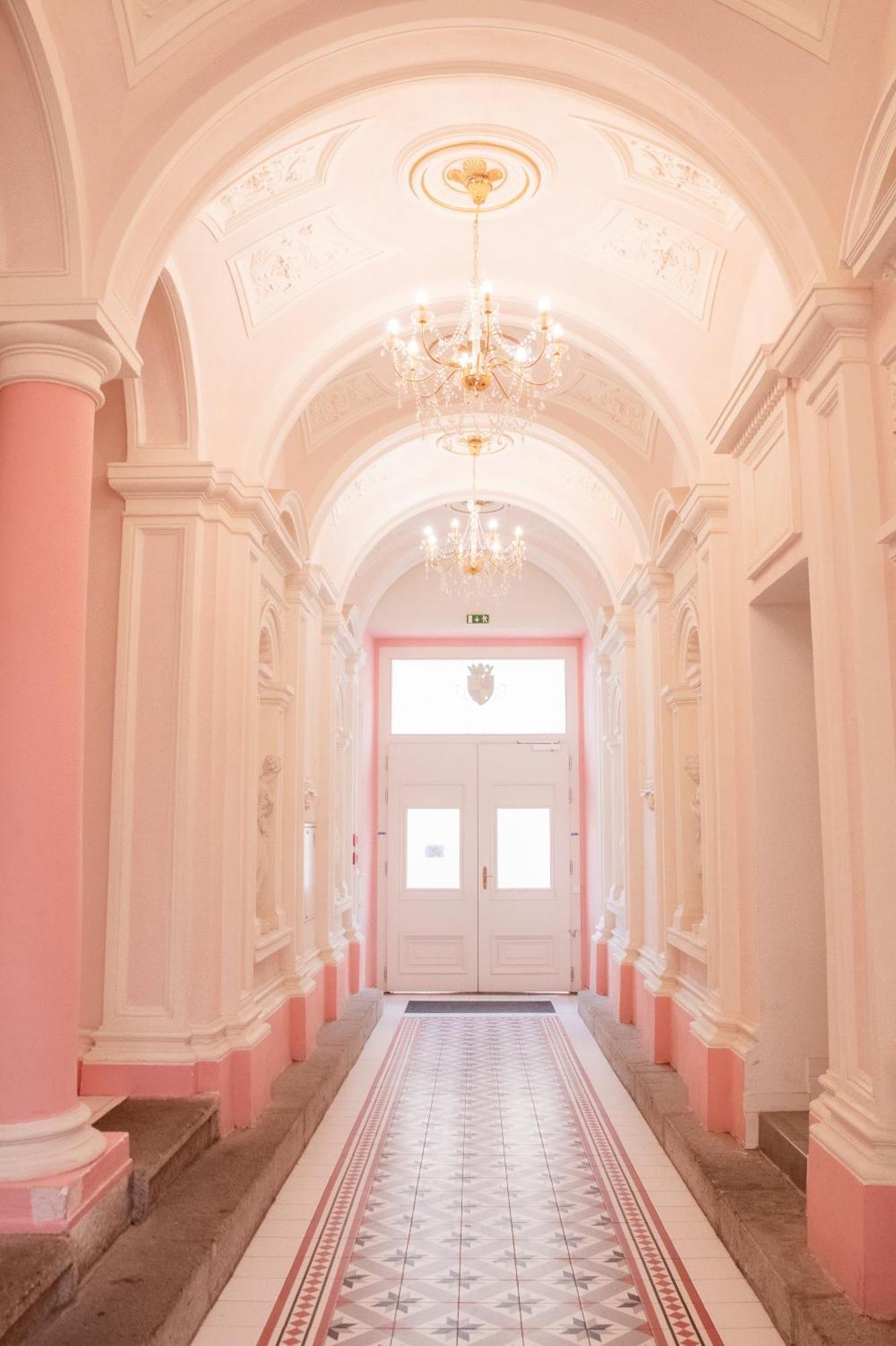 Charming By Wenceslas Square And National Museum With Ac Appartement Prague